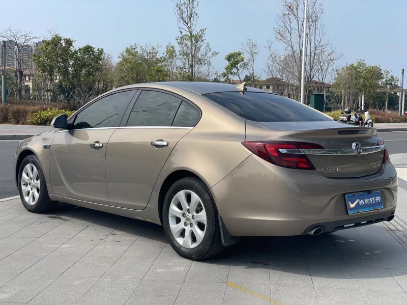 东莞17年别克君威8