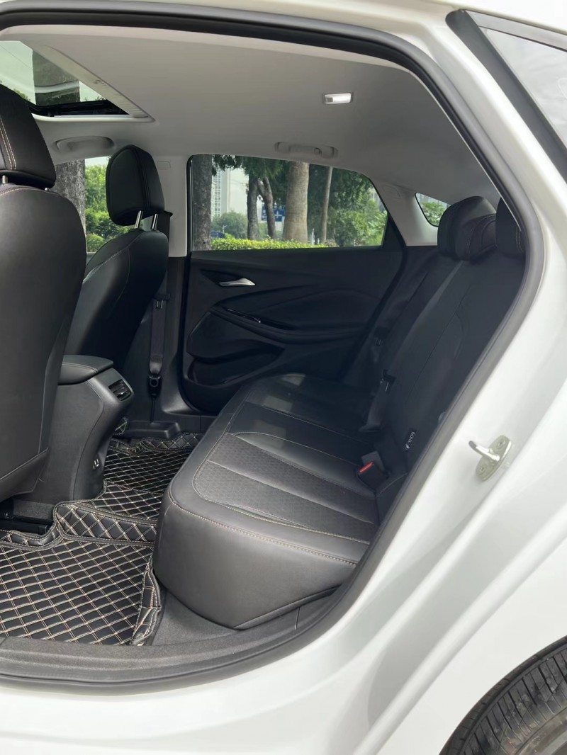 东莞23年别克威朗4