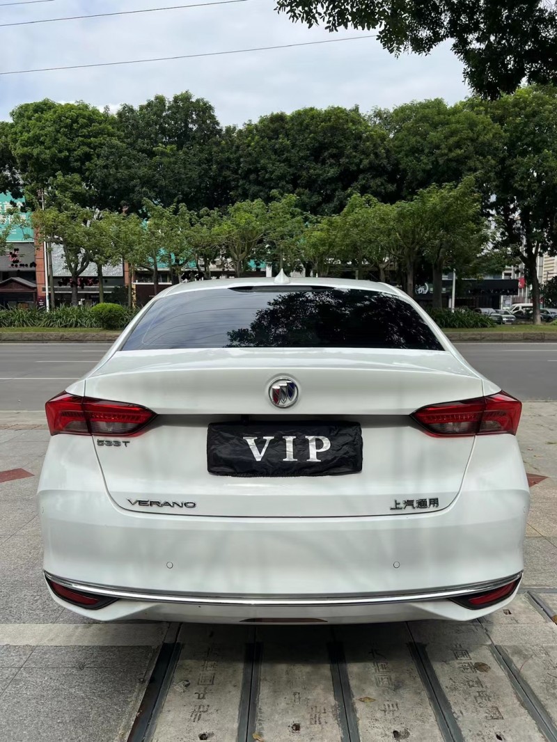 东莞23年别克威朗9