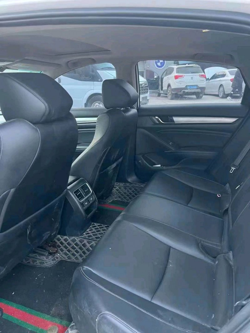 东营22年本田雅阁5