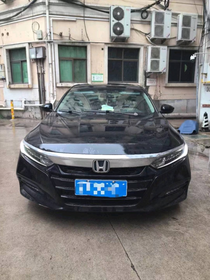 汕头18年本田雅阁1