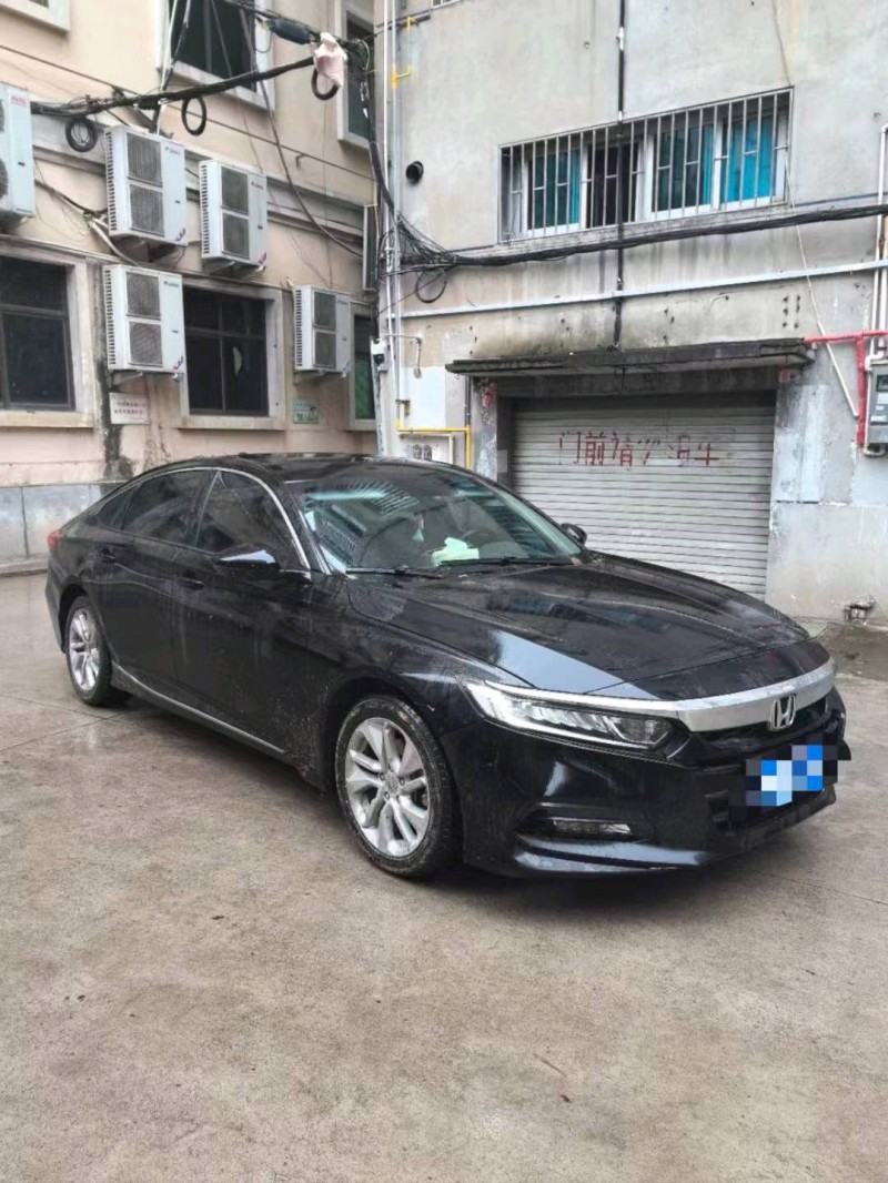 汕头18年本田雅阁4