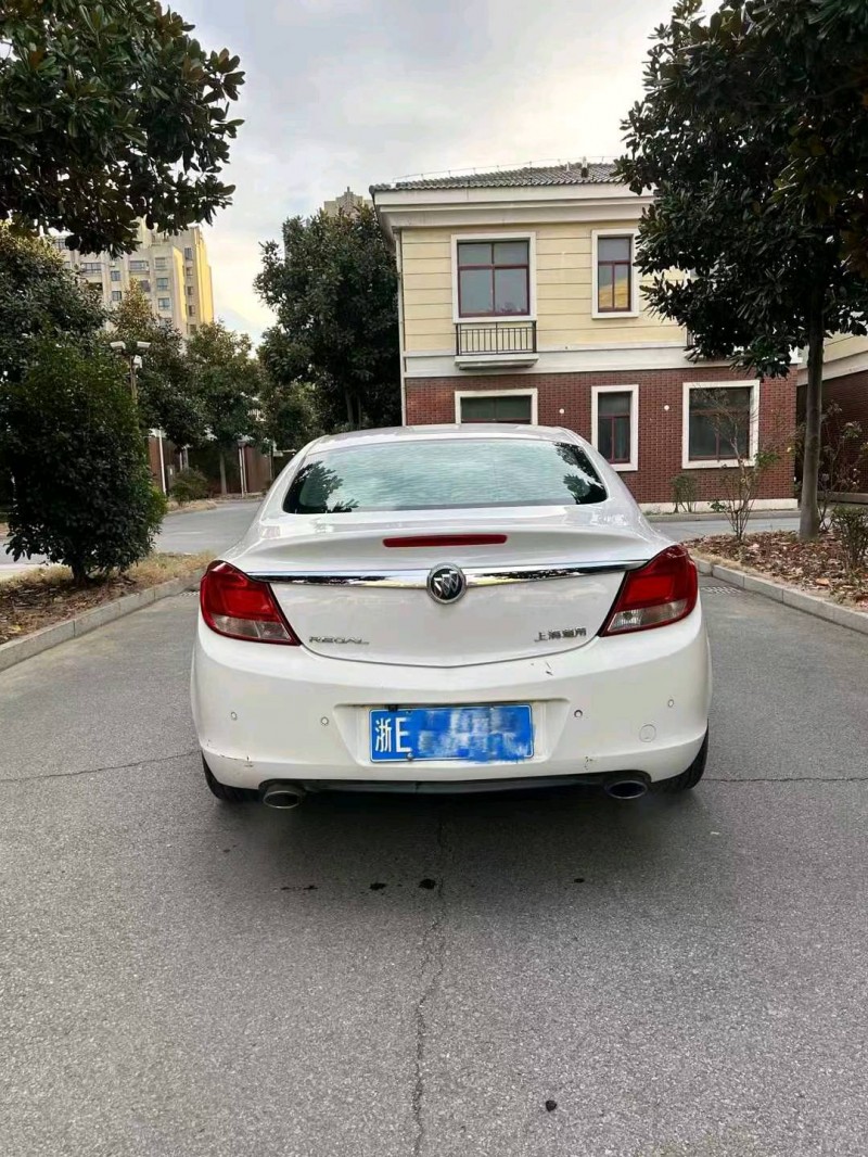 湖州13年別克君威6