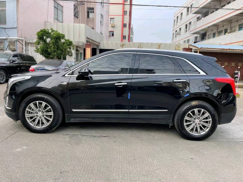 中山19年凯迪拉克XT53