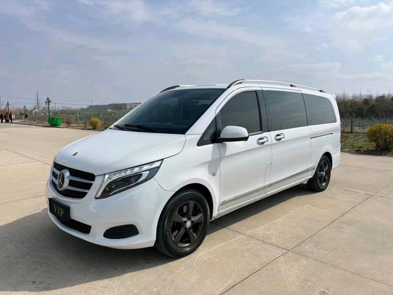 盐城17年奔驰威霆3