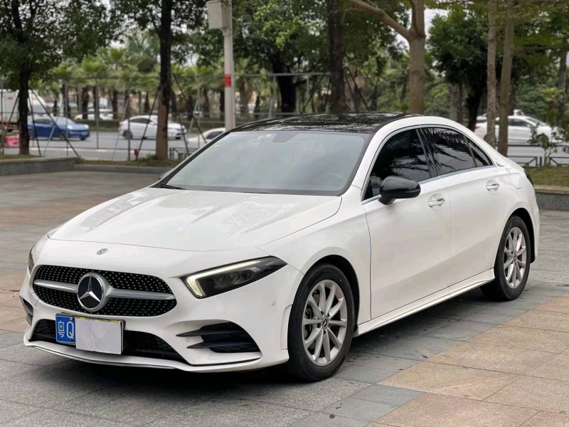 广州19年奔驰A3