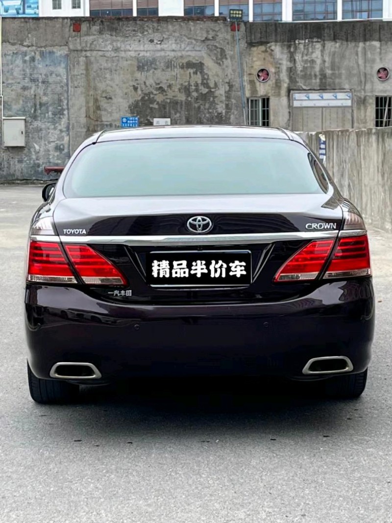 广州13年丰田皇冠9