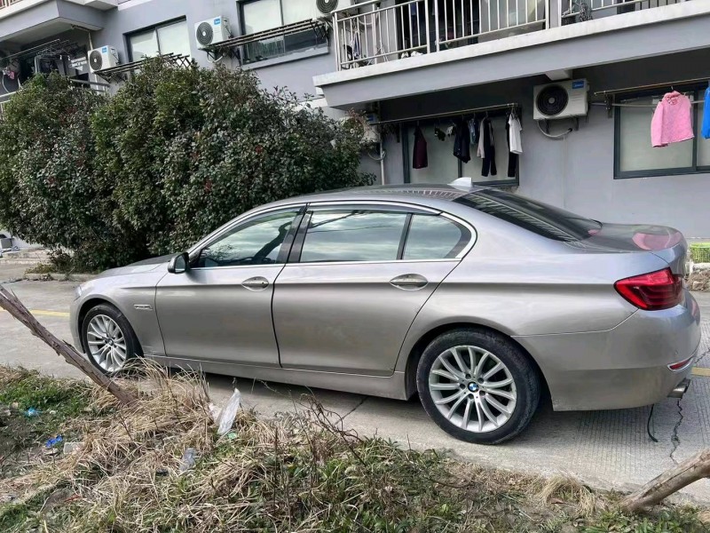 广州16年宝马5系3