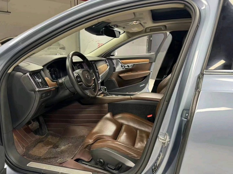 成都18年沃尔沃S905