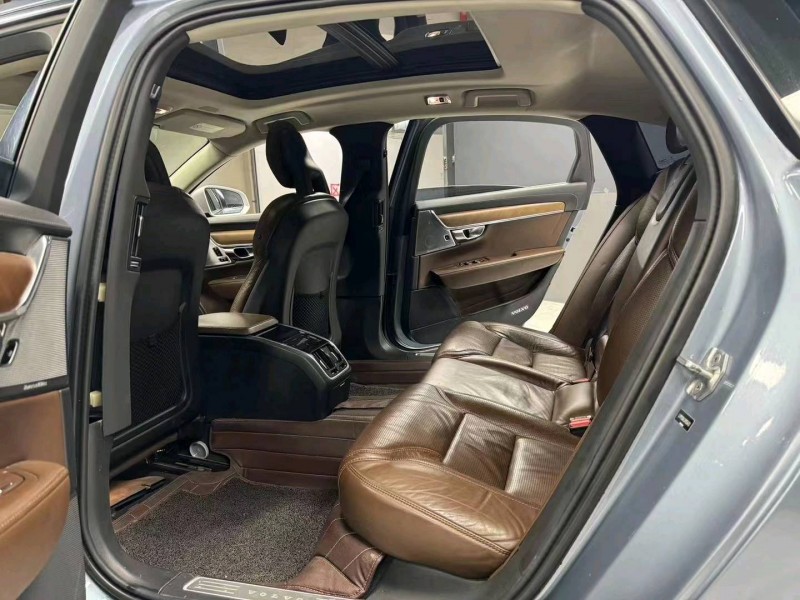 成都18年沃尔沃S907