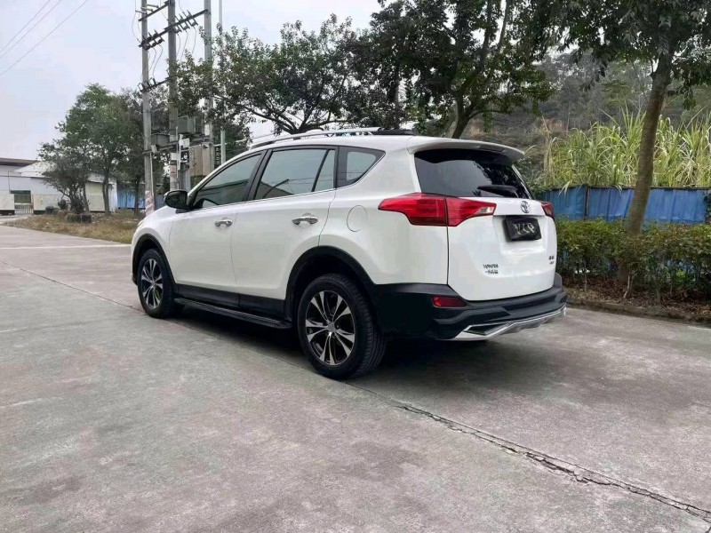 珠海13年丰田RAV4荣放9