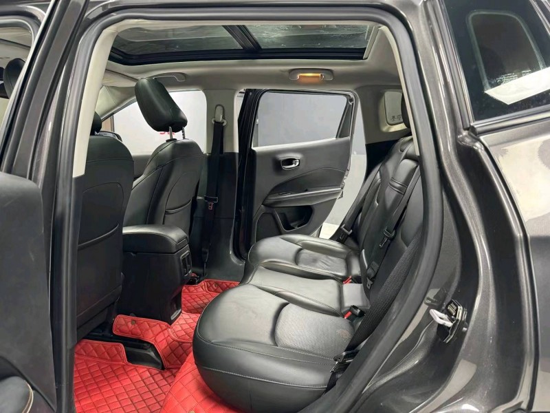 成都18年Jeep指南者8