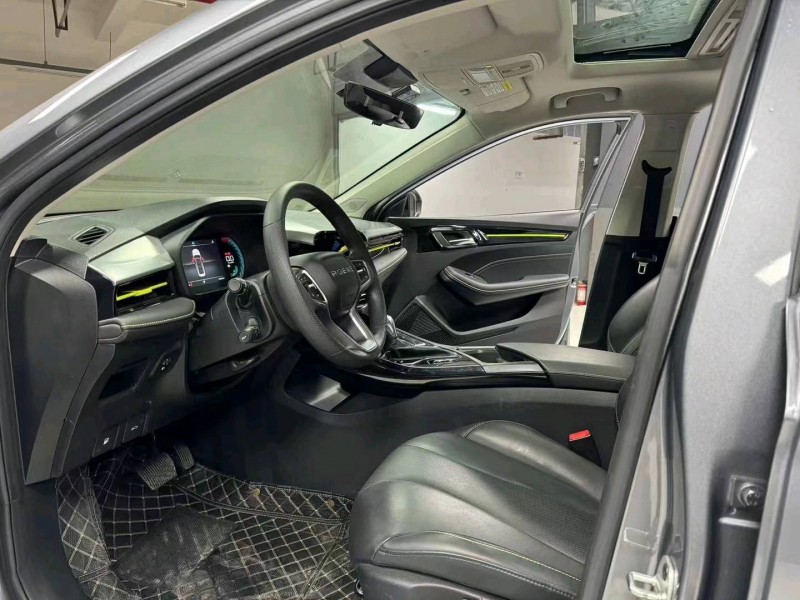 成都23年荣威i55