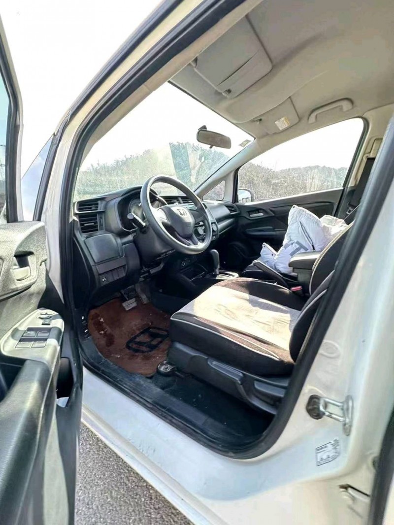 东营16年本田飞度9