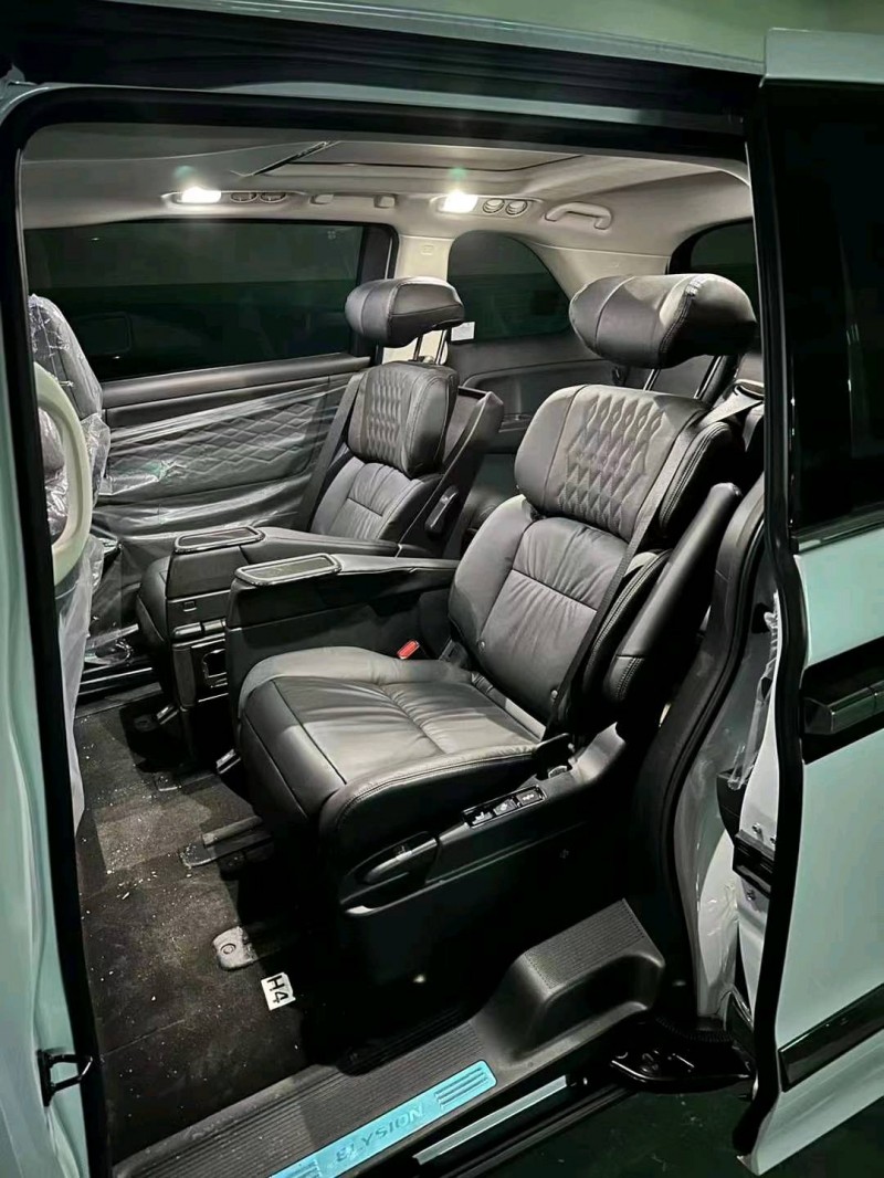 邯郸23年本田艾力绅4