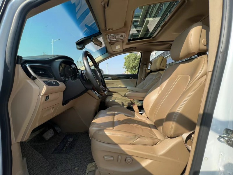 东莞19年别克GL84