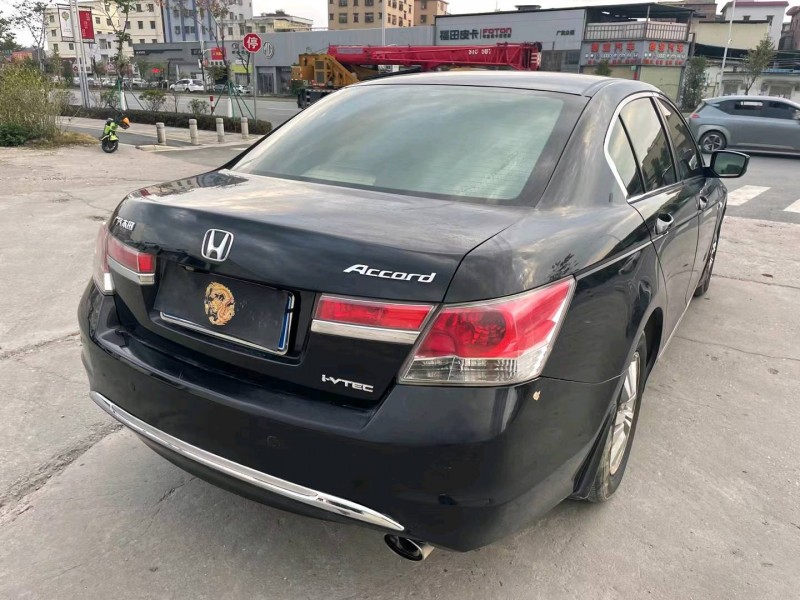 广州11年本田雅阁8