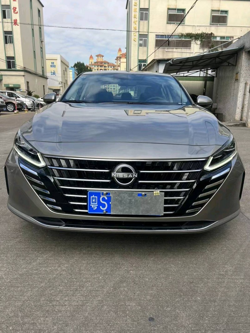 中山23年日产天籁1