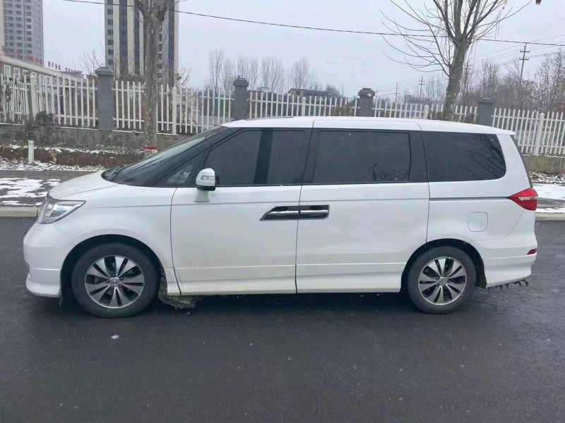 郑州16年本田艾力绅5