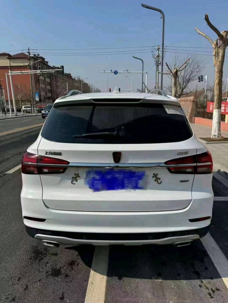 东营17年荣威RX57