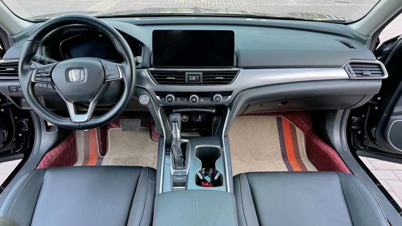 石家庄22年本田雅阁4