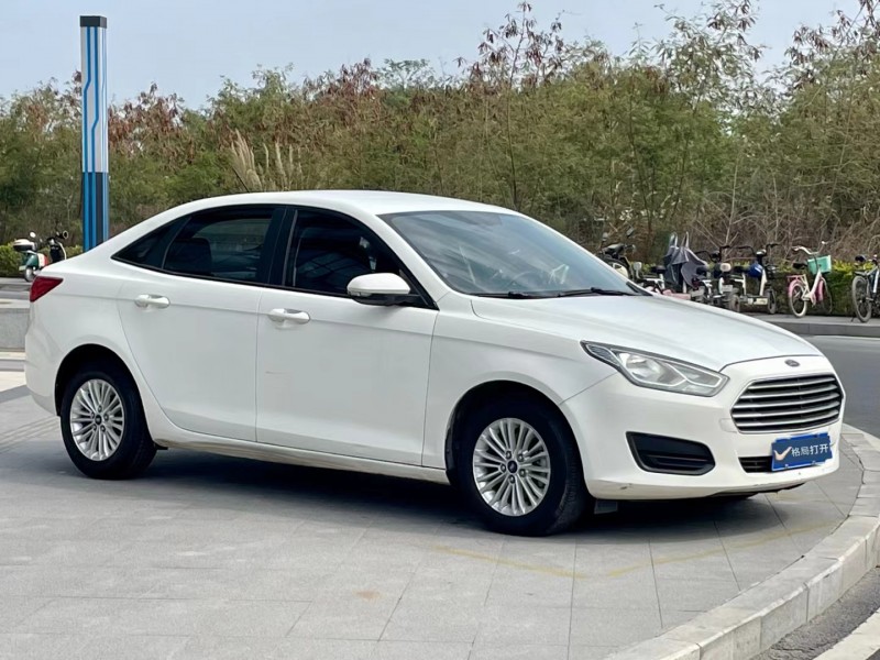 东莞18年福特福睿斯3