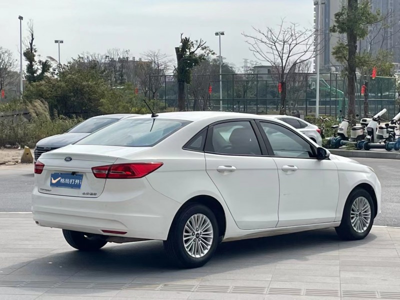 东莞18年福特福睿斯4