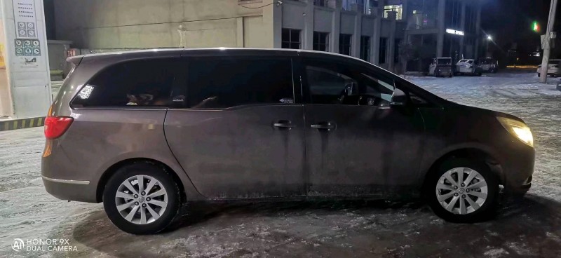 枣庄16年别克GL88