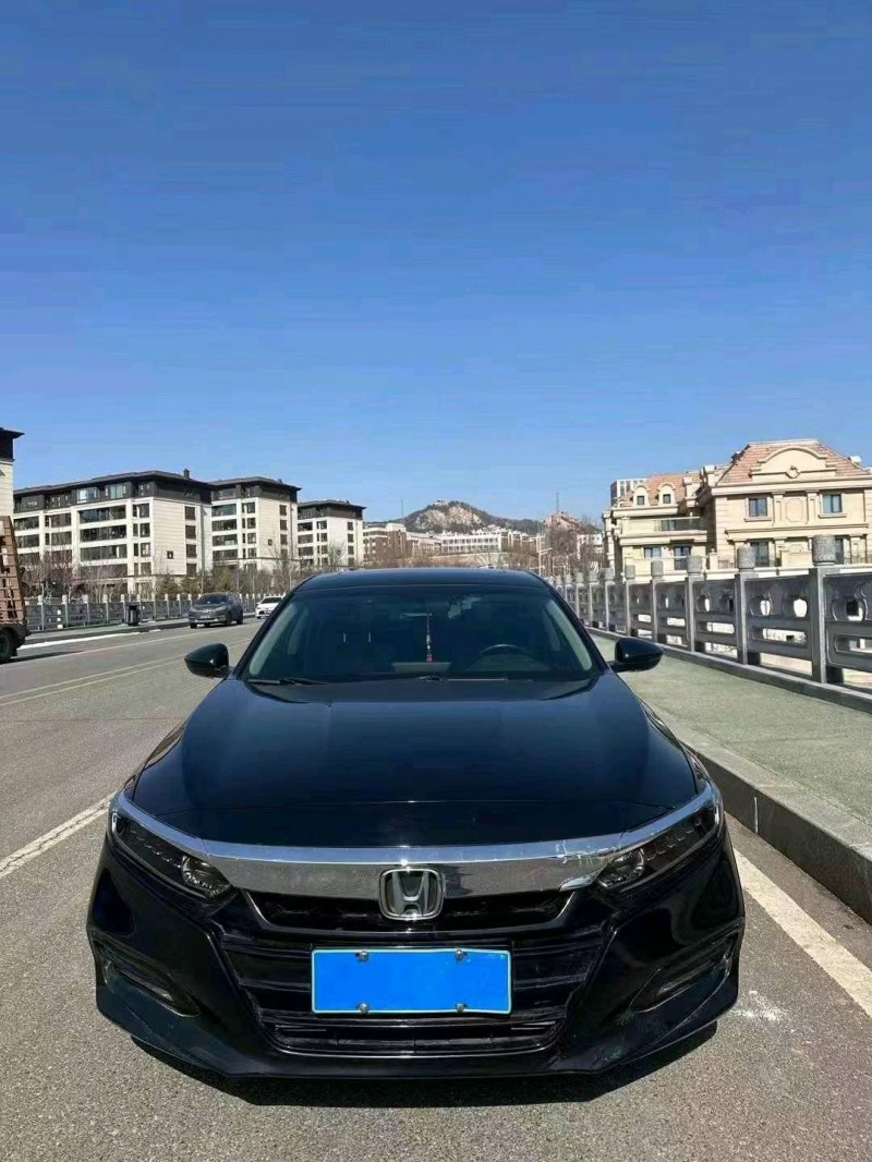 东营19年本田雅阁1