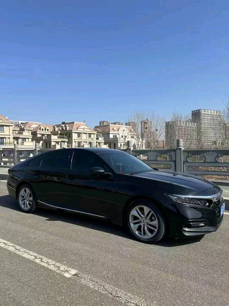 东营19年本田雅阁2