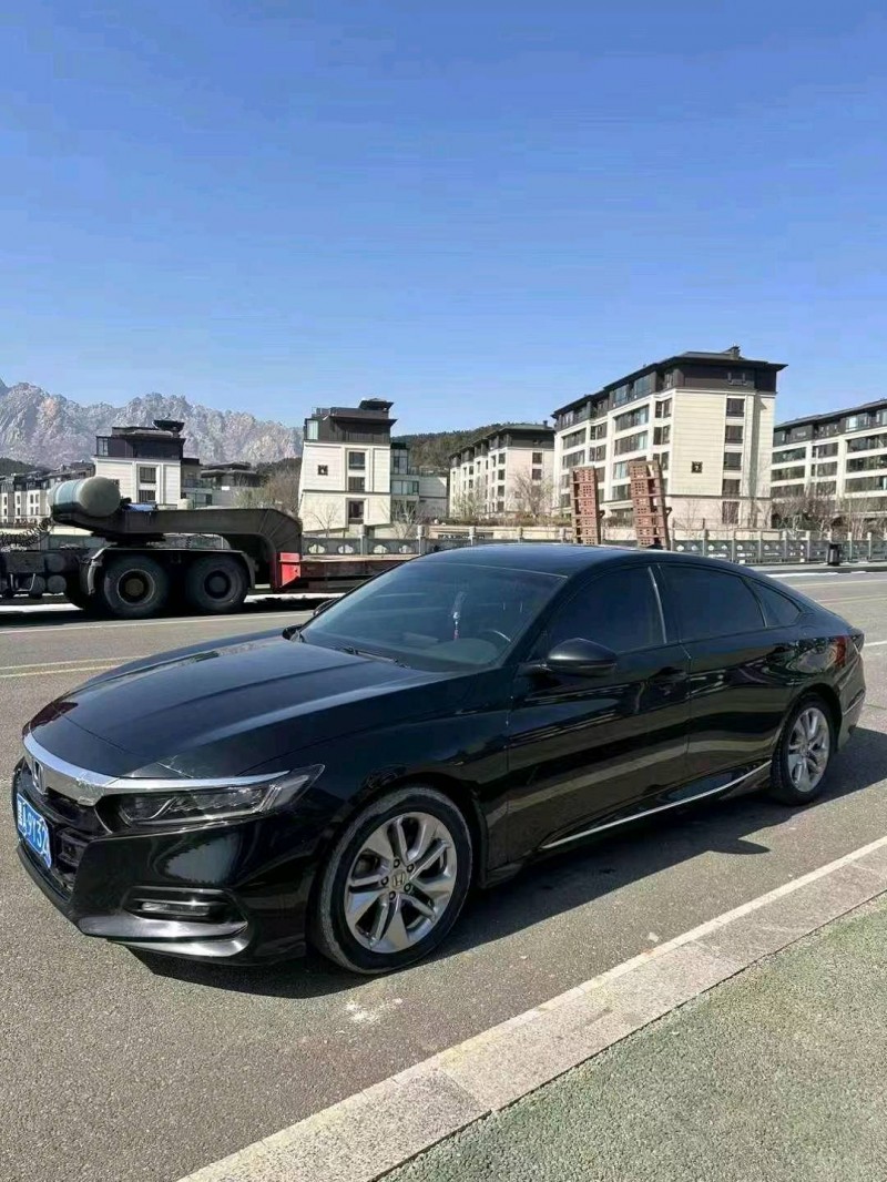 东营19年本田雅阁5