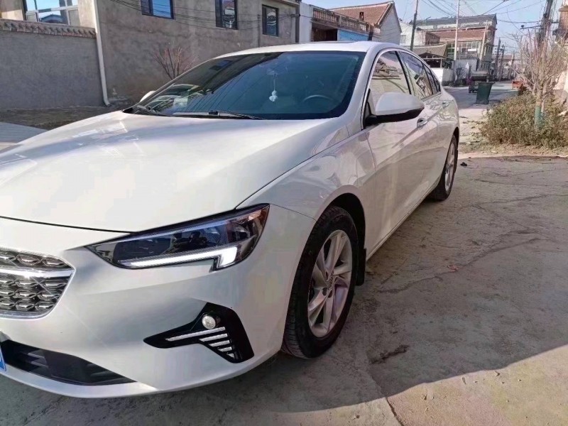 济南21年别克君威2