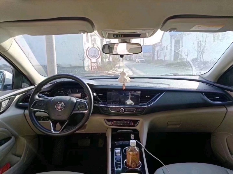 济南21年别克君威8