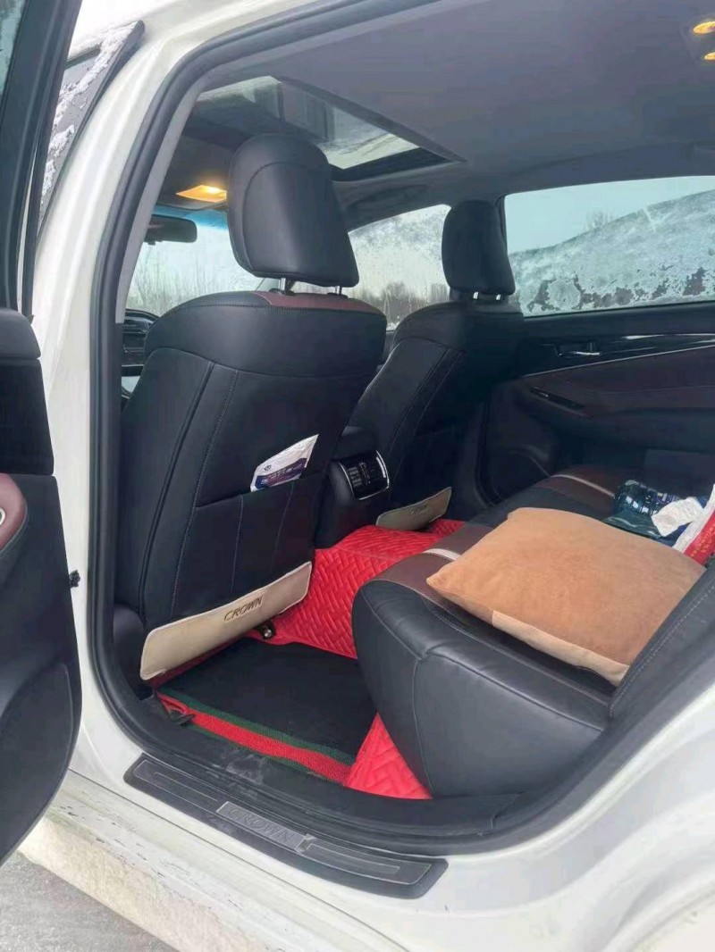 邯郸17年丰田皇冠4