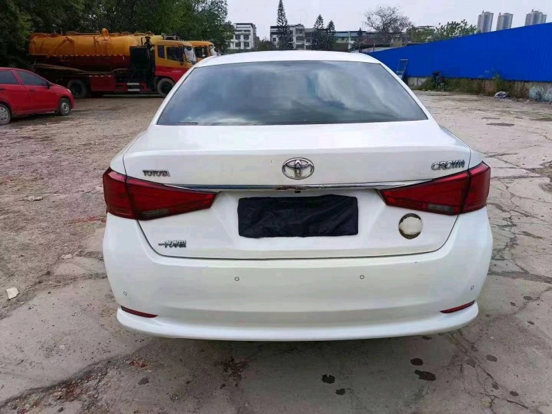 邯郸17年丰田皇冠6