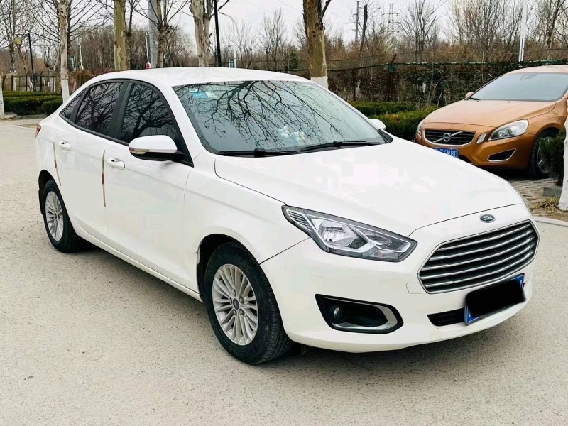 聊城18年福特福睿斯2