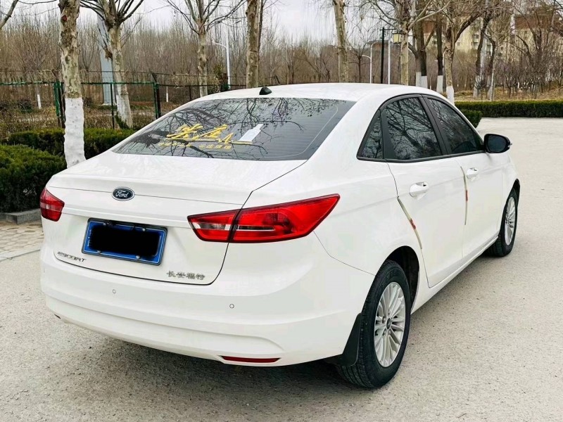 聊城18年福特福睿斯5