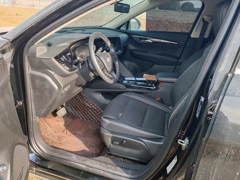 济宁22年别克昂科威4