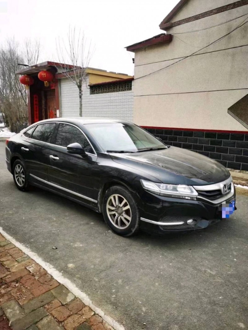 东营16年本田思铂睿3