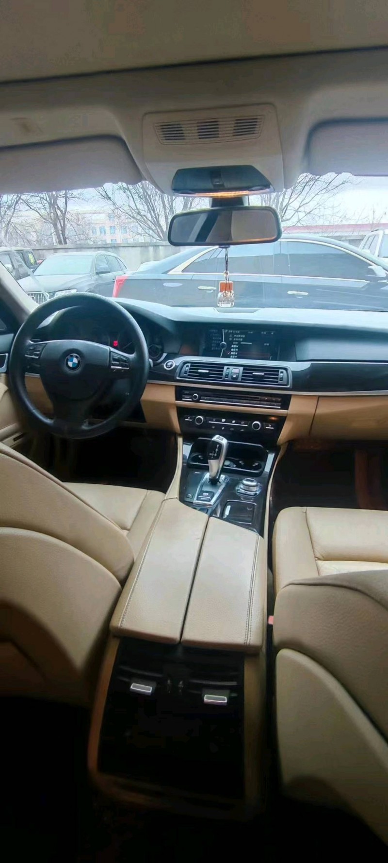 保定12年宝马5系5