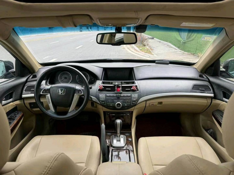 珠海08年本田雅阁5