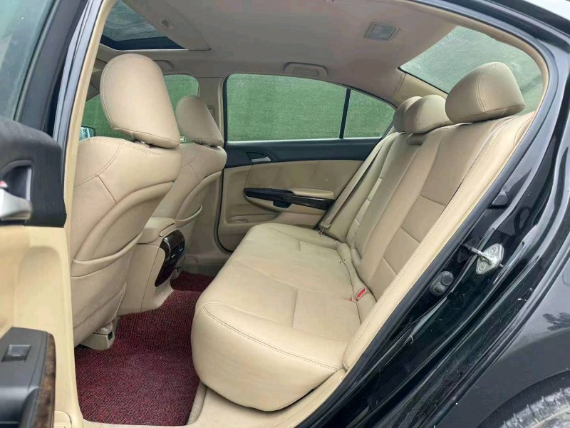 珠海08年本田雅阁6