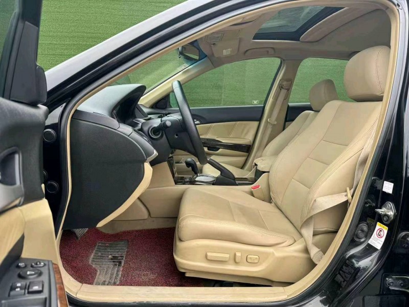 珠海08年本田雅阁8