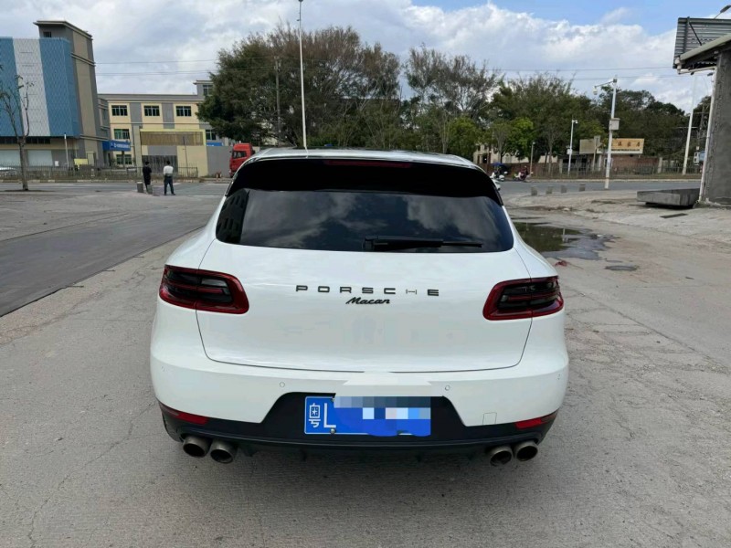 珠海16年保时捷Macan5