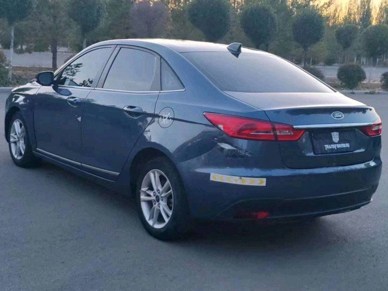 淄博20年福特福睿斯3