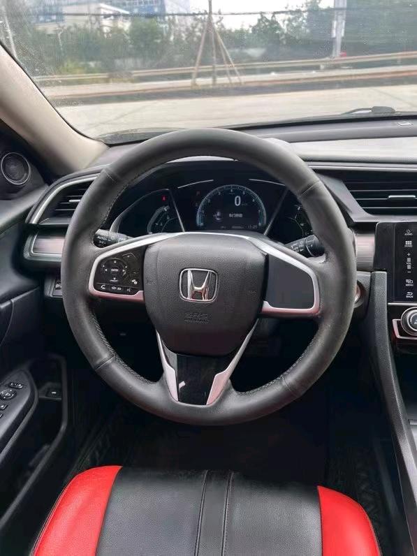 汕头21年本田思域6