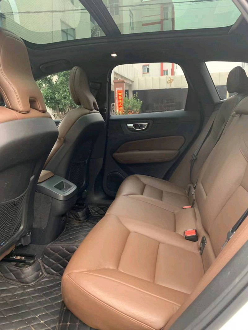 中山21年沃尔沃XC606