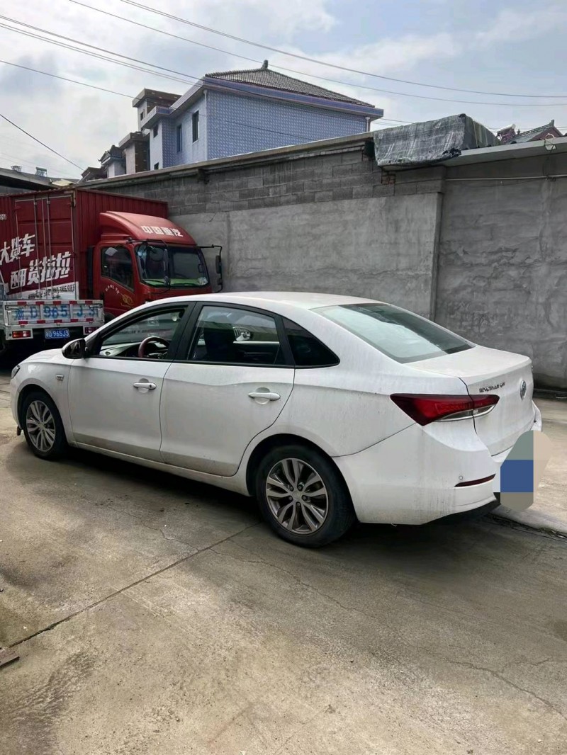 湖州20年別克英朗5