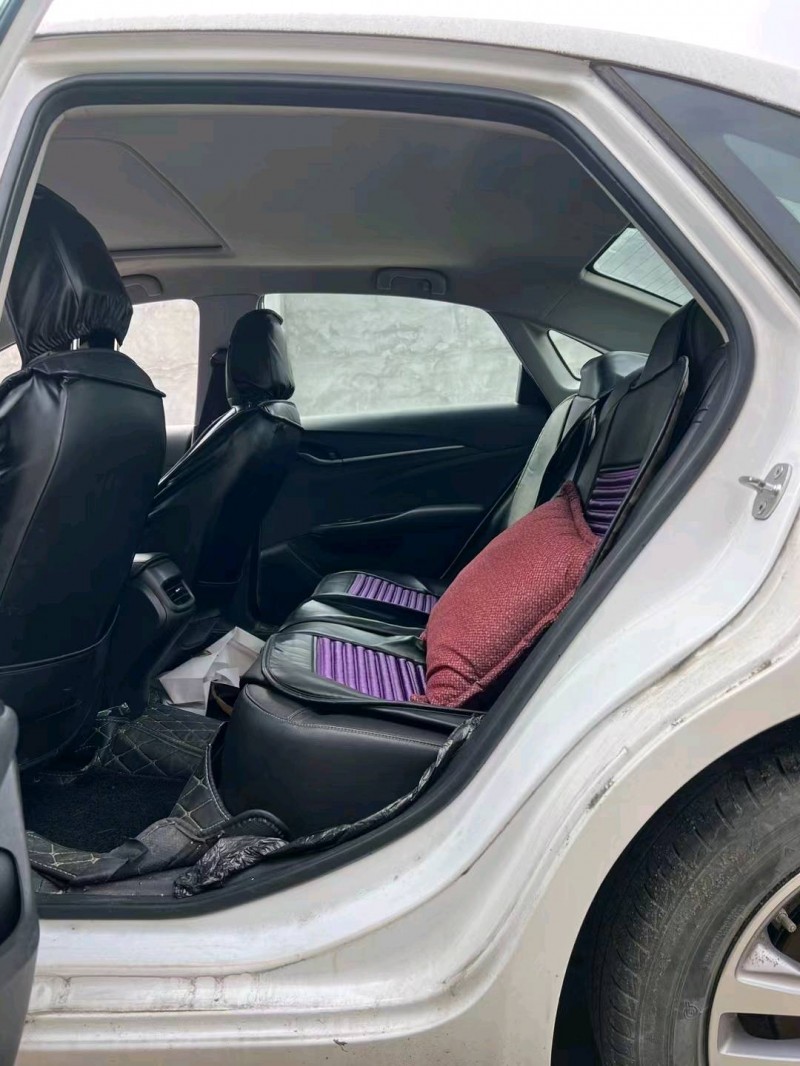 湖州20年別克英朗7