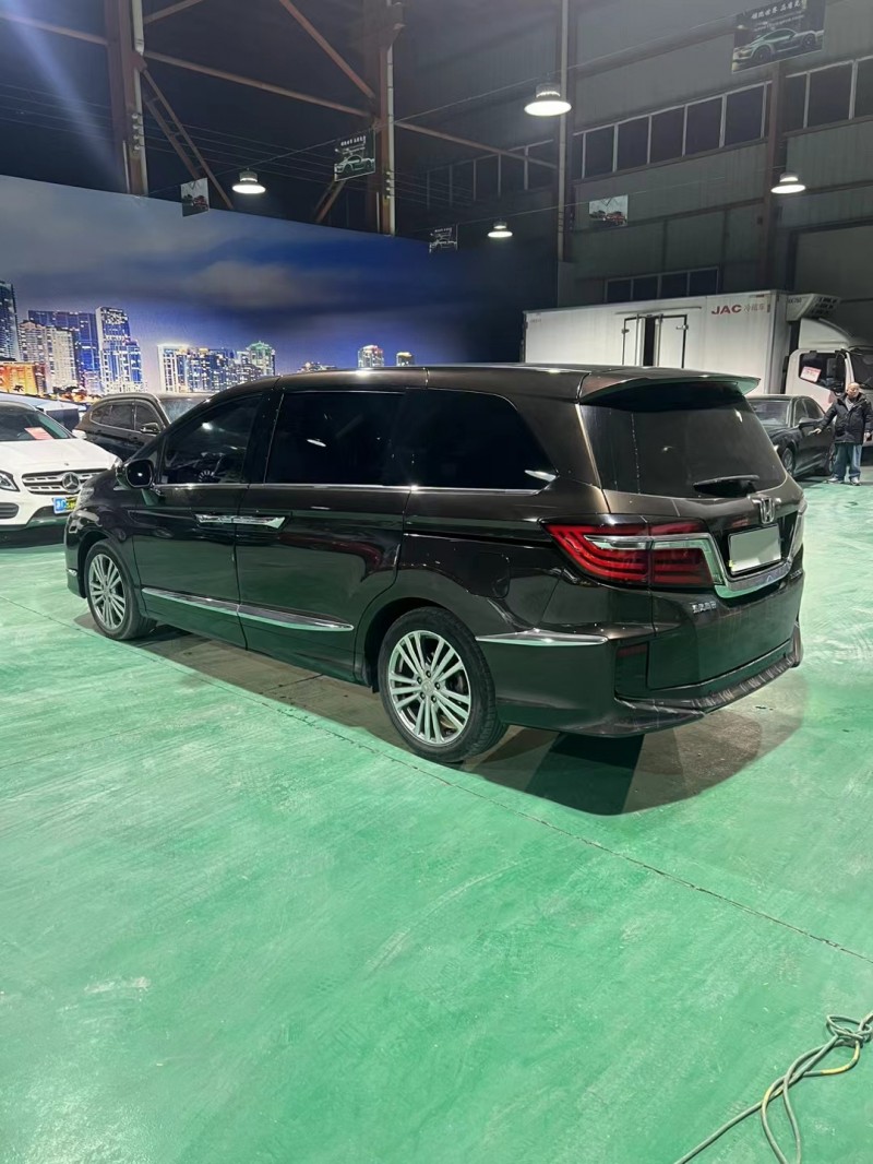 宿迁18年本田艾力绅4